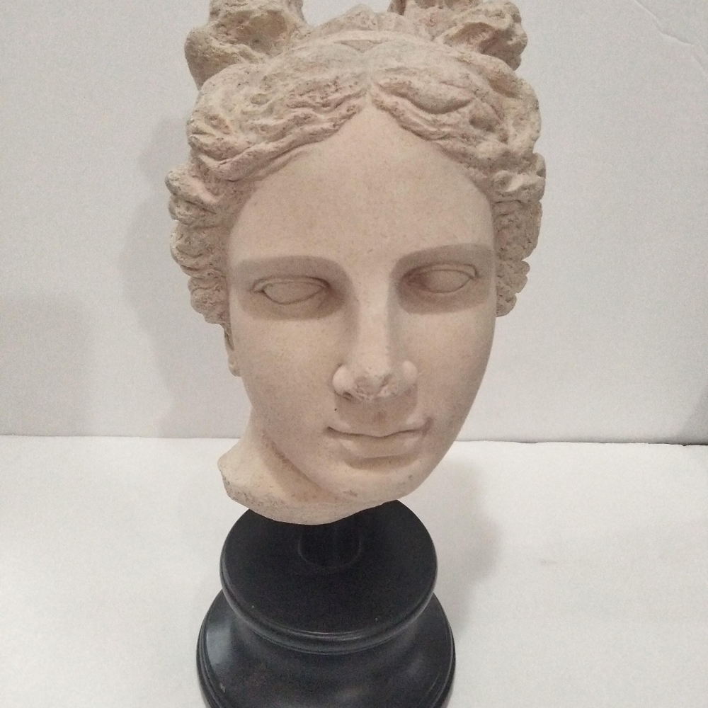 Sculpture Aphrodite